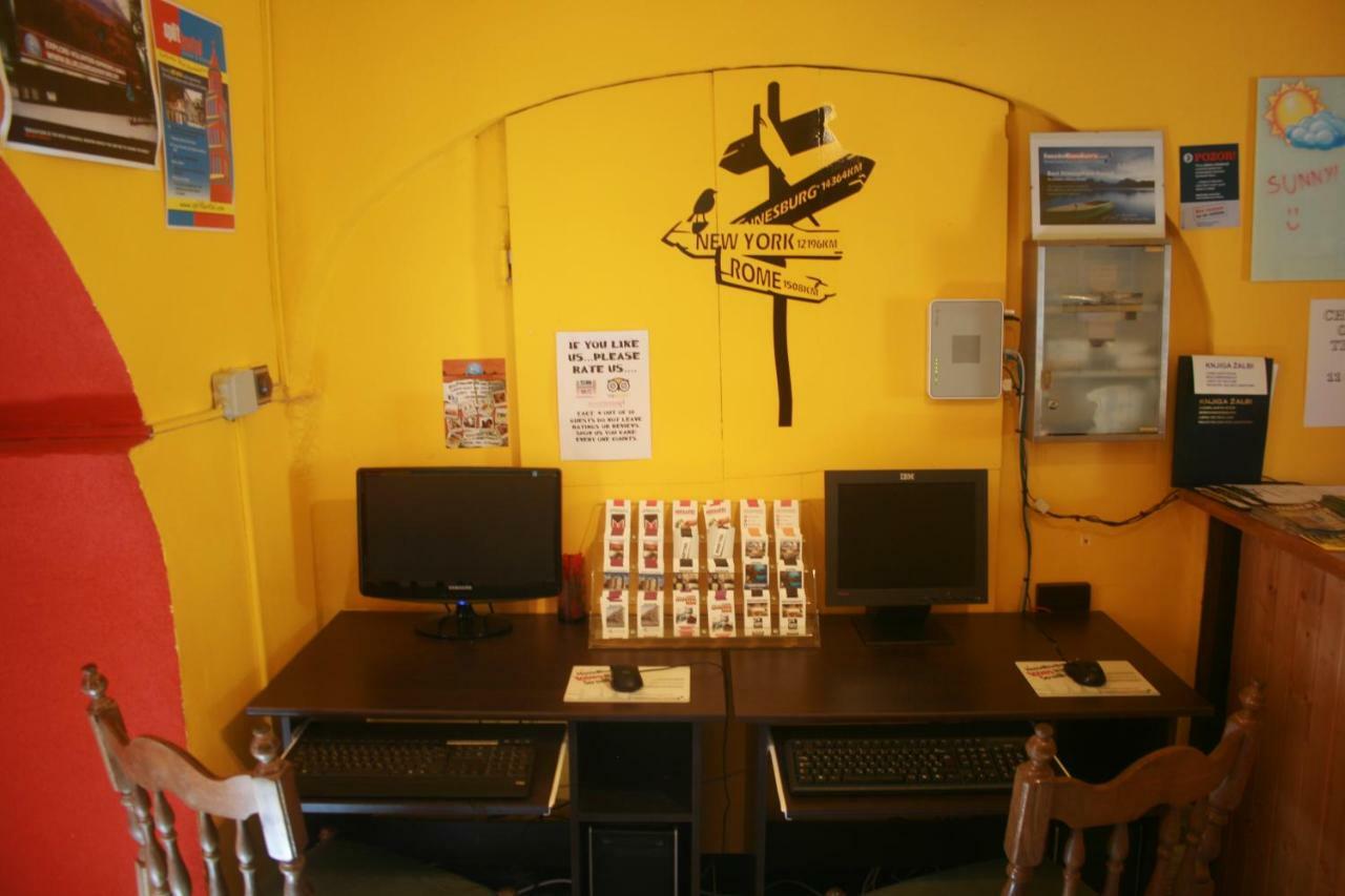 The Mellow Monkey Hostel ซาดาร์ ภายนอก รูปภาพ